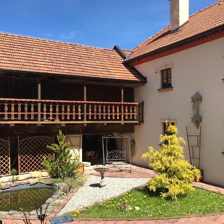 Zamecek Zdiky - Moderni Maly Apartman Bujanov Dış mekan fotoğraf