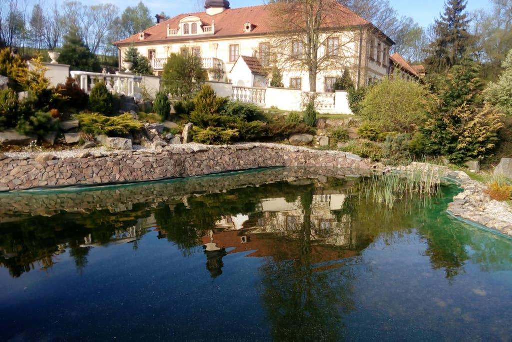 Zamecek Zdiky - Moderni Maly Apartman Bujanov Dış mekan fotoğraf