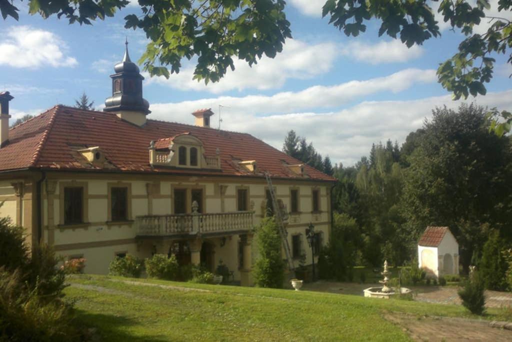 Zamecek Zdiky - Moderni Maly Apartman Bujanov Dış mekan fotoğraf